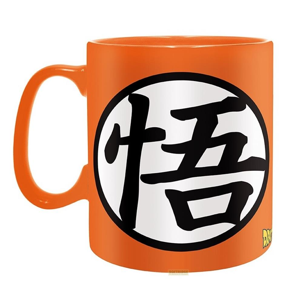 Eine orangefarbene Tasse mit einem schwarzen Kanji-Symbol in einem weißen Kreis.