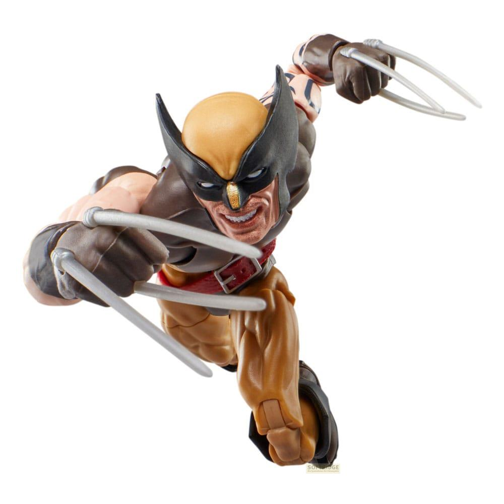 Figura de Wolverine con garras, traje marrón y máscara amarilla.