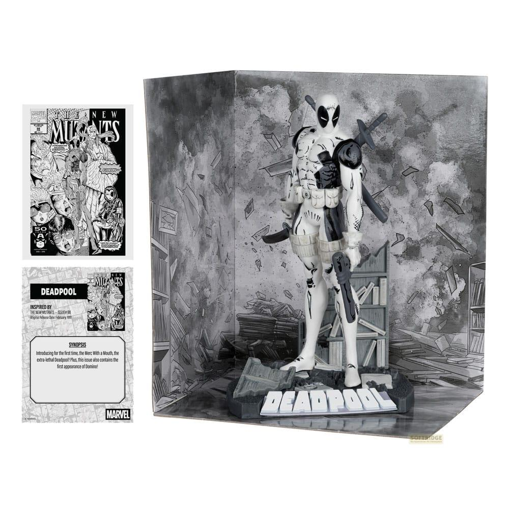 Figura de Deadpool en un diorama con portada y sinopsis de cómic.