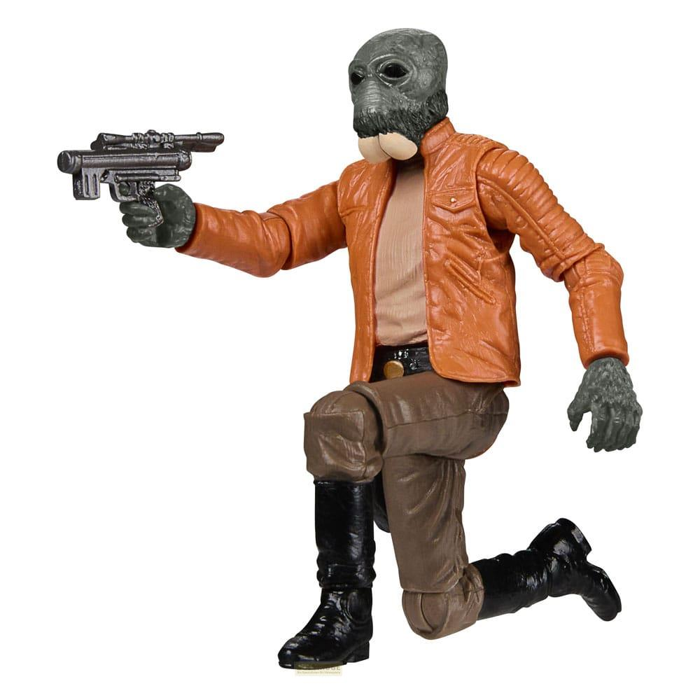 Una figura in ginocchio con una pistola in mano, indossa una giacca di pelle arancione.