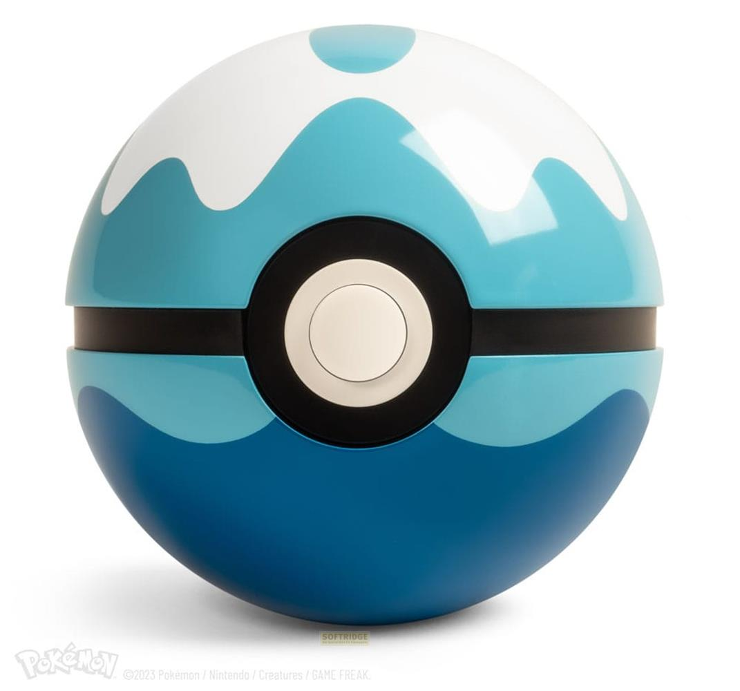 Une Poké ball avec des motifs de vagues bleues et blanches et une bande centrale noire.