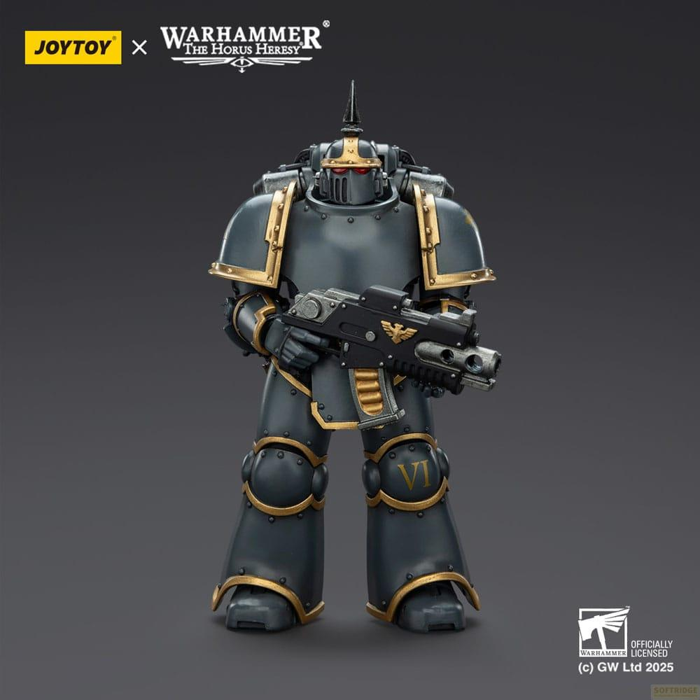 Szary wojownik w złotej zbroi i z karabinem, logo Warhammer.