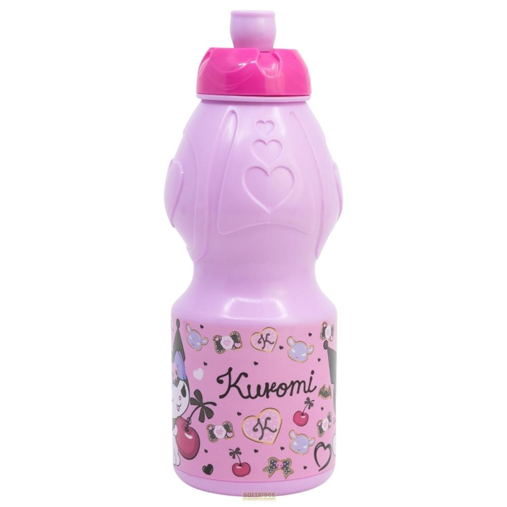 Eine lila Wasserflasche mit rosa Deckel und Kuromi-Aufdruck.