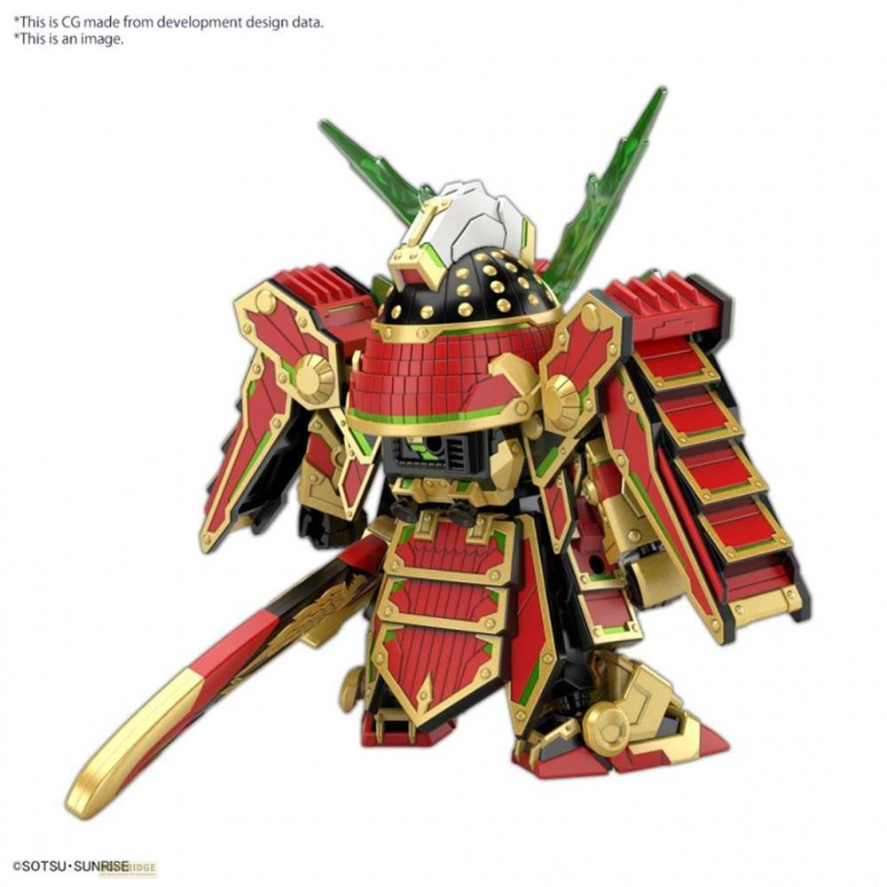 Eine rot-goldene Roboterfigur im Samurai-Stil mit grünen Akzenten und einem Schwert, stehend auf weißem Hintergrund.