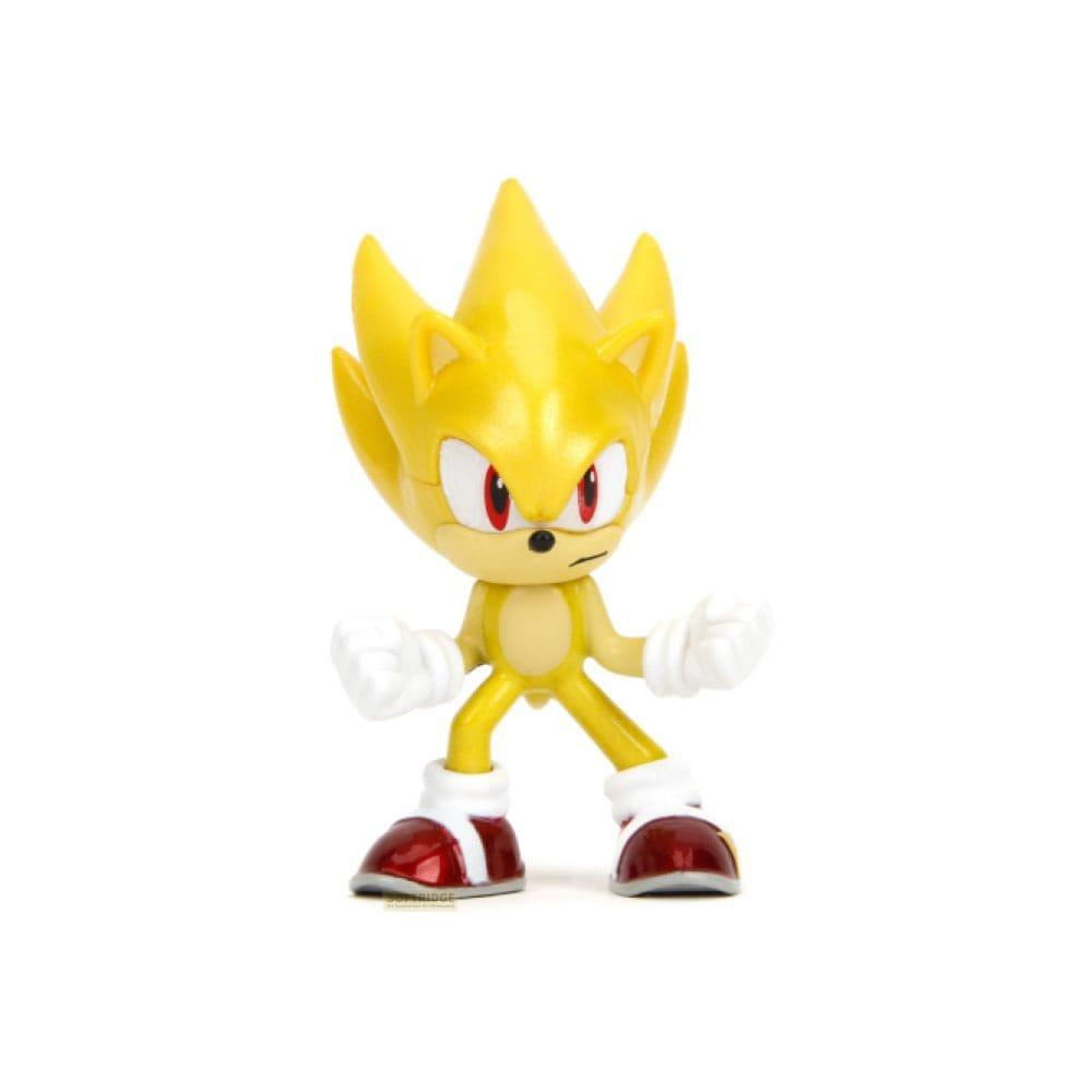 Una figura amarilla de Sonic con ojos rojos y guantes blancos.