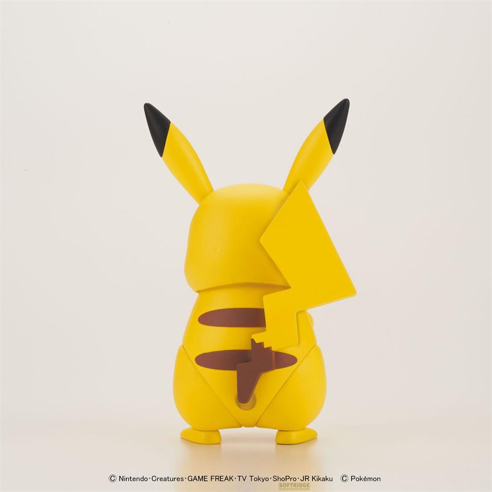 Figurine jaune de Pikachu de dos, avec bouts d'oreilles noirs et queue en éclair.