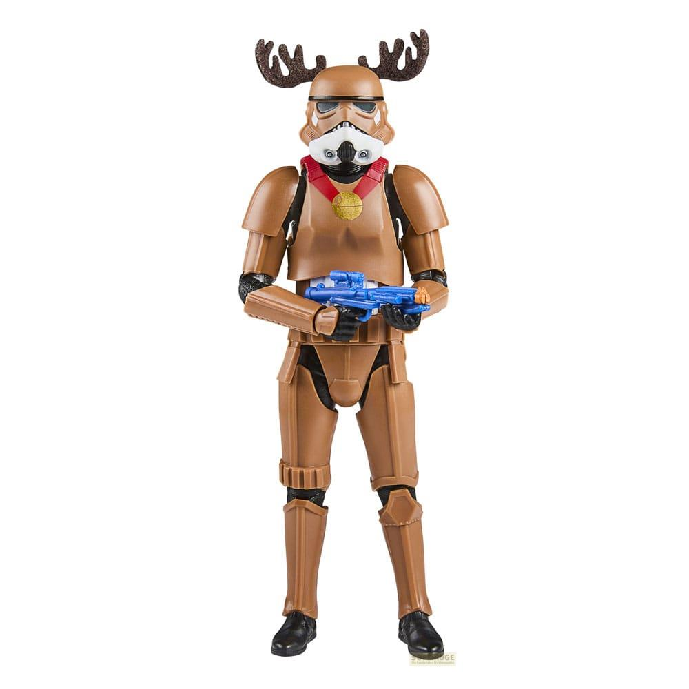 Stormtrooper marrón con astas de reno y rifle.