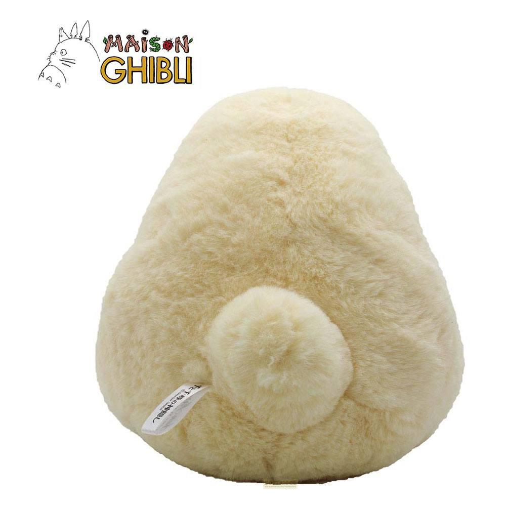Un peluche Ghibli soffice color crema con coda rotonda. Il logo è in alto.