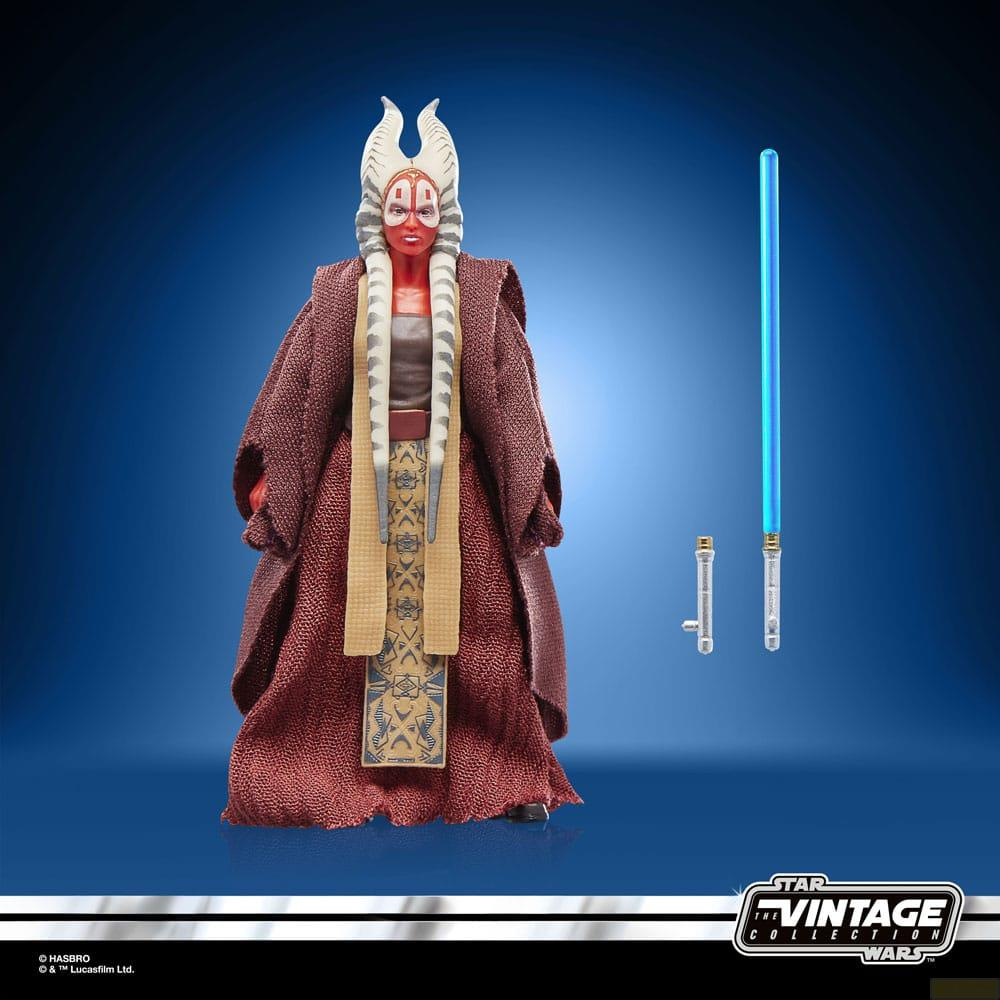 Figura de acción de Star Wars con piel roja, tocado y sable de luz azul.