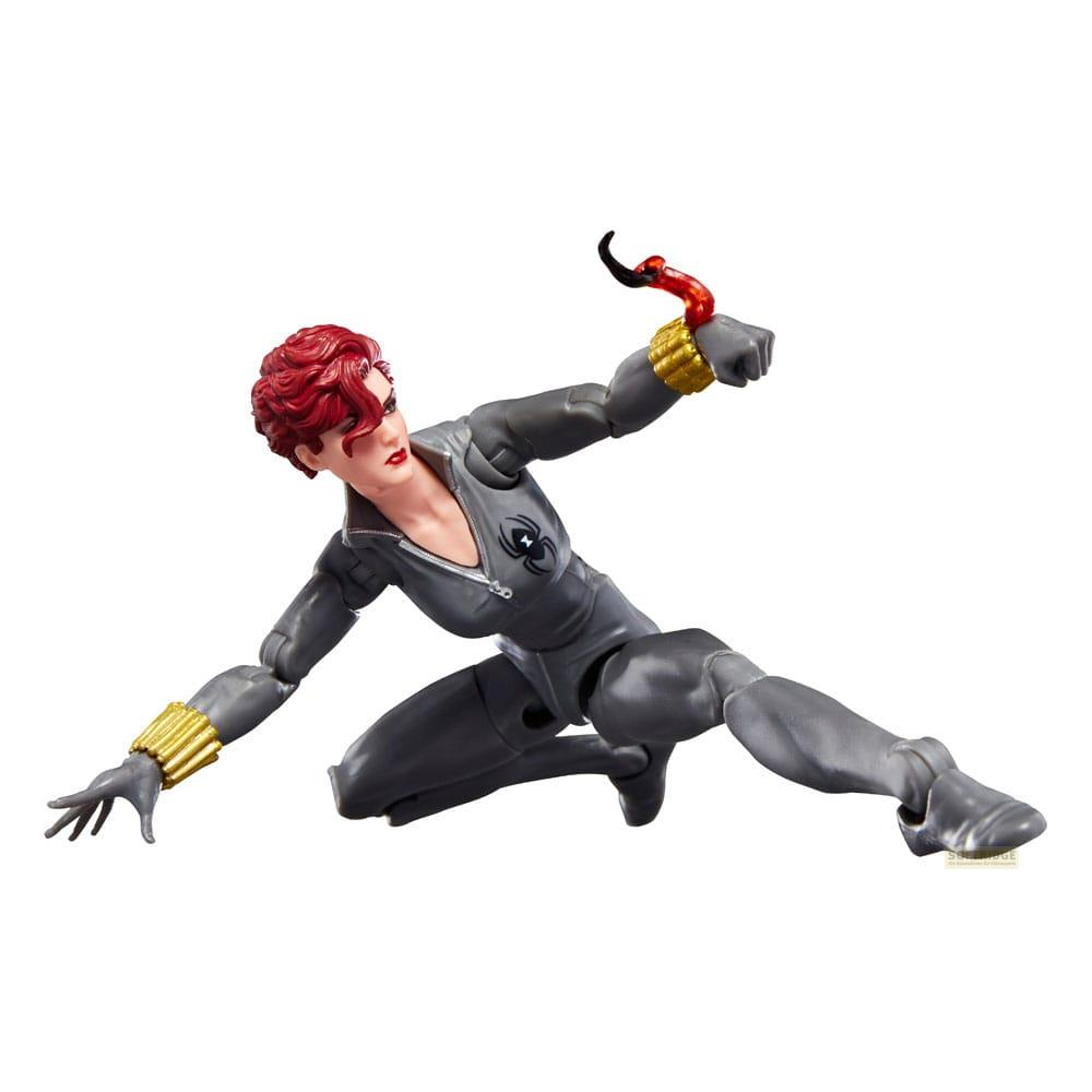 Figura de Black Widow con traje gris, pelo rojo, en pose de acción.