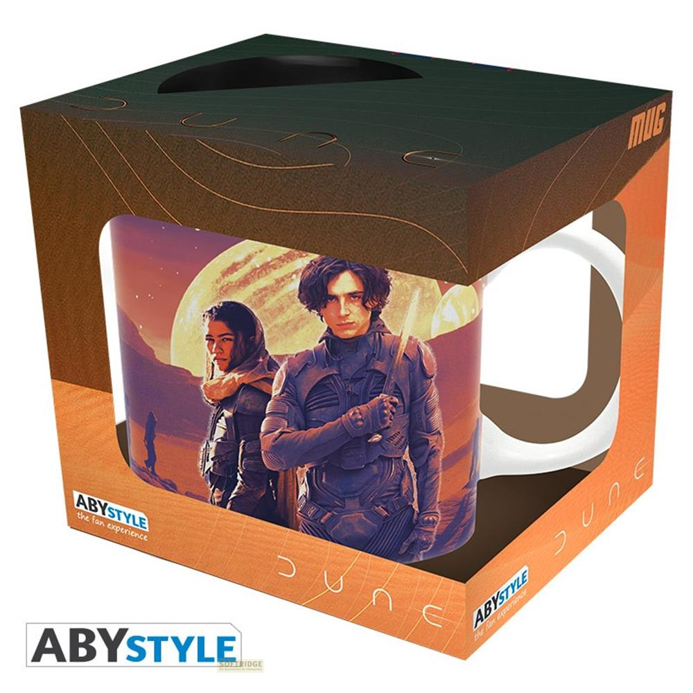 Una taza temática de Dune con Paul Atreides y Chani.