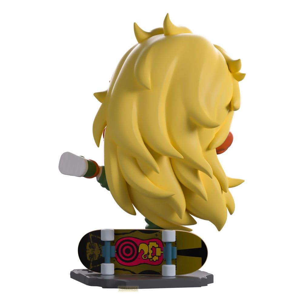 Eine gelbhaarige Figur steht auf einem Skateboard mit rosa und schwarzem Design.