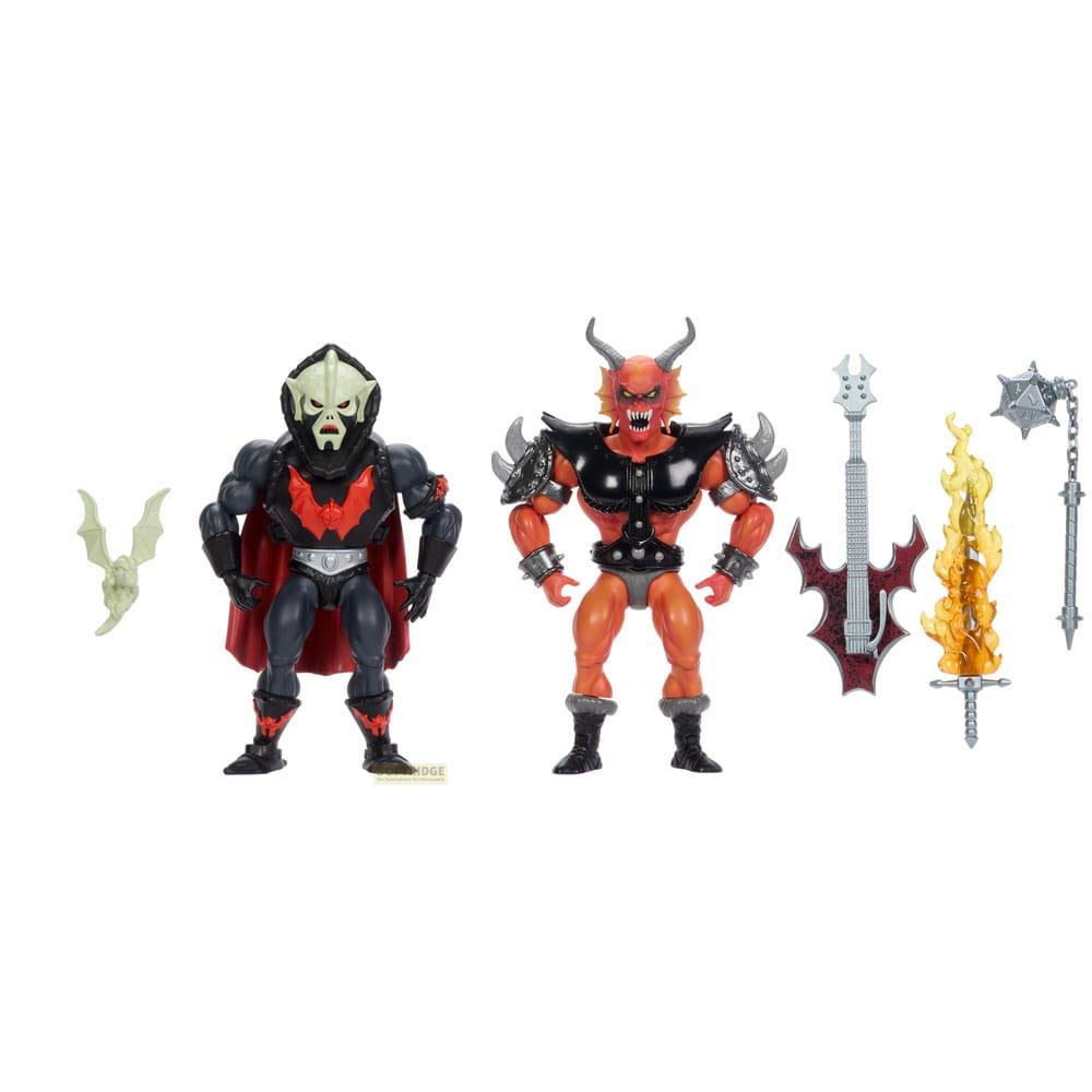 Due action figure: un guerriero oscuro e un demone, con armi.