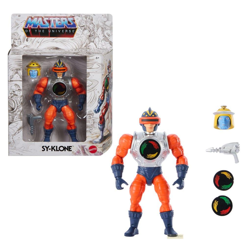 Action figure di Sy-Klone con tuta arancione, torso argentato e casco.