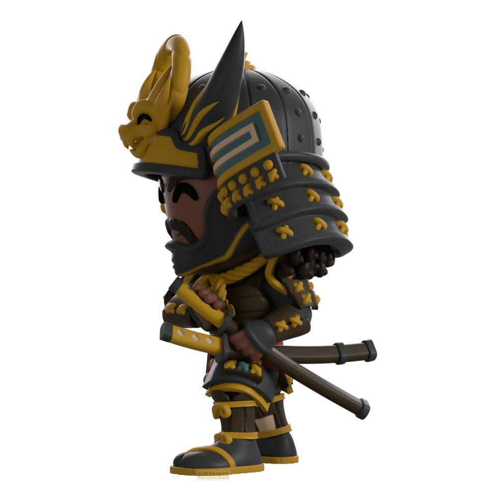 Chibi-Samurai-Figur in dunkler Rüstung mit gelben Akzenten und einem Drachenhelm.