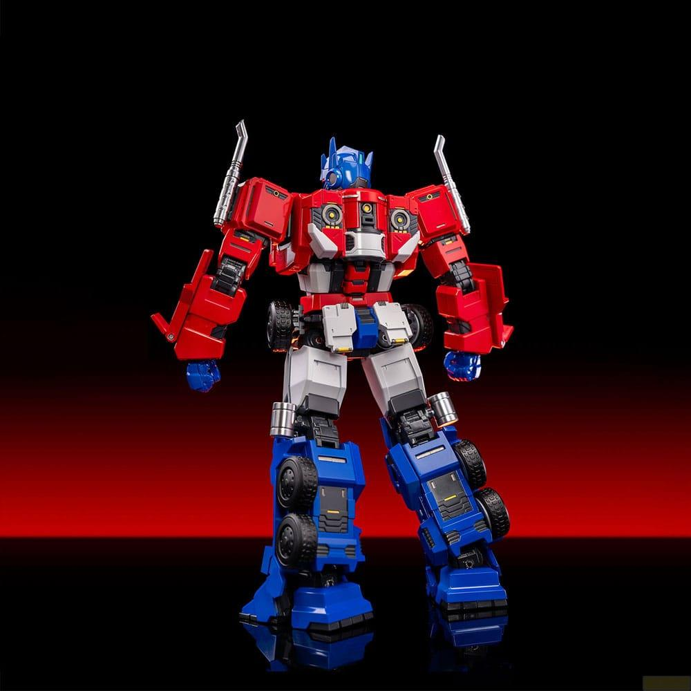 Un giocattolo Transformer rosso, blu e grigio con tubi di scarico.