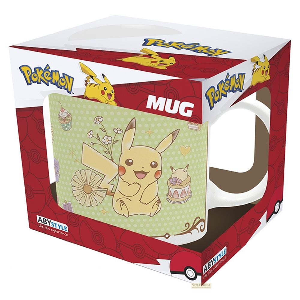 Taza de Pokemon en caja con ilustración de Pikachu, flores y pastel. Embalaje rojo.