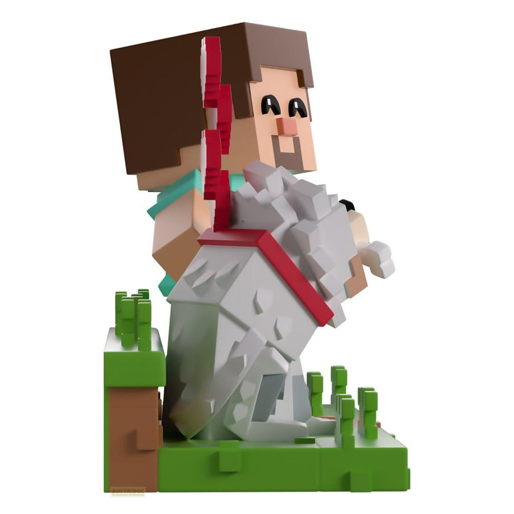 Minecraft-Figur Steve reitet auf einem Wolf mit Bogen und Pfeil auf einer grünen Landschaft.
