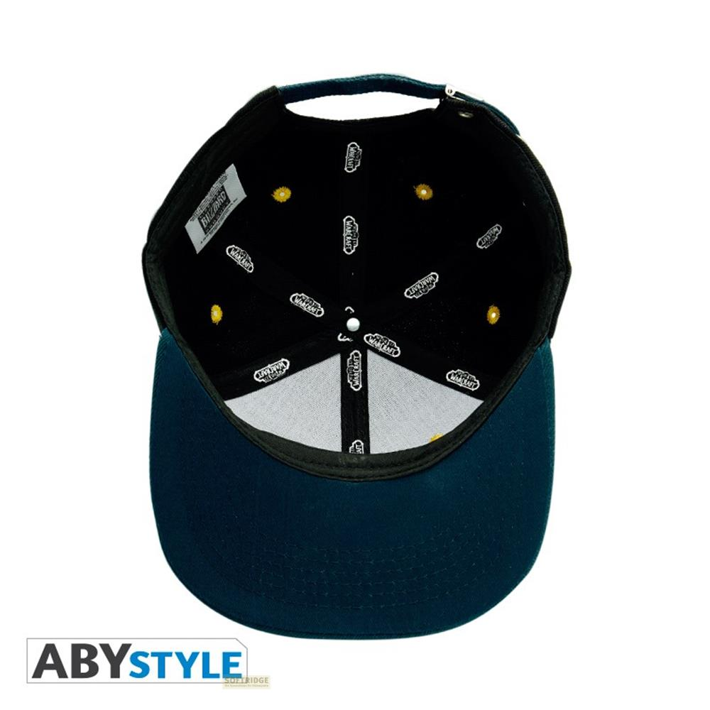Dunkelblauer Baseballcap mit Warcraft-Logo-Innenfutter und Blizzard-Etikett.