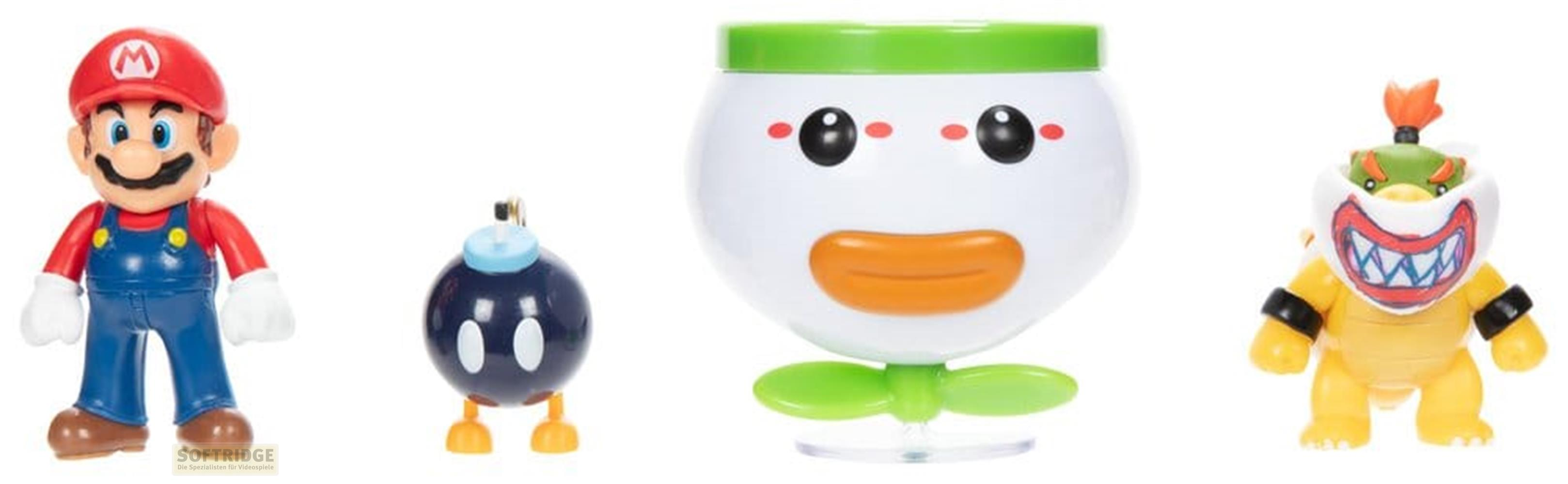 Mario, Bob-omb, Bowser Jr. y Bowser Jr. como figuras de juguete sobre fondo blanco.