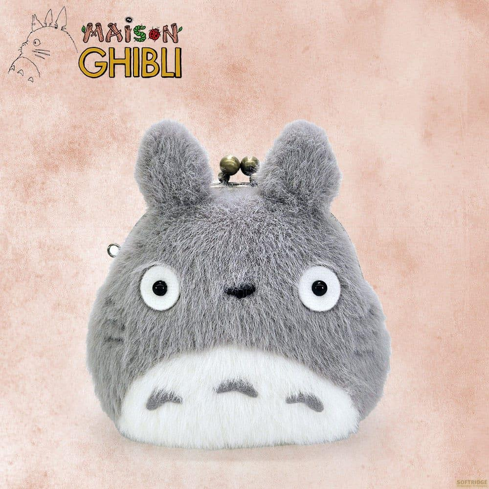 Portamonete grigio Totoro con pancia bianca e logo Ghibli.
