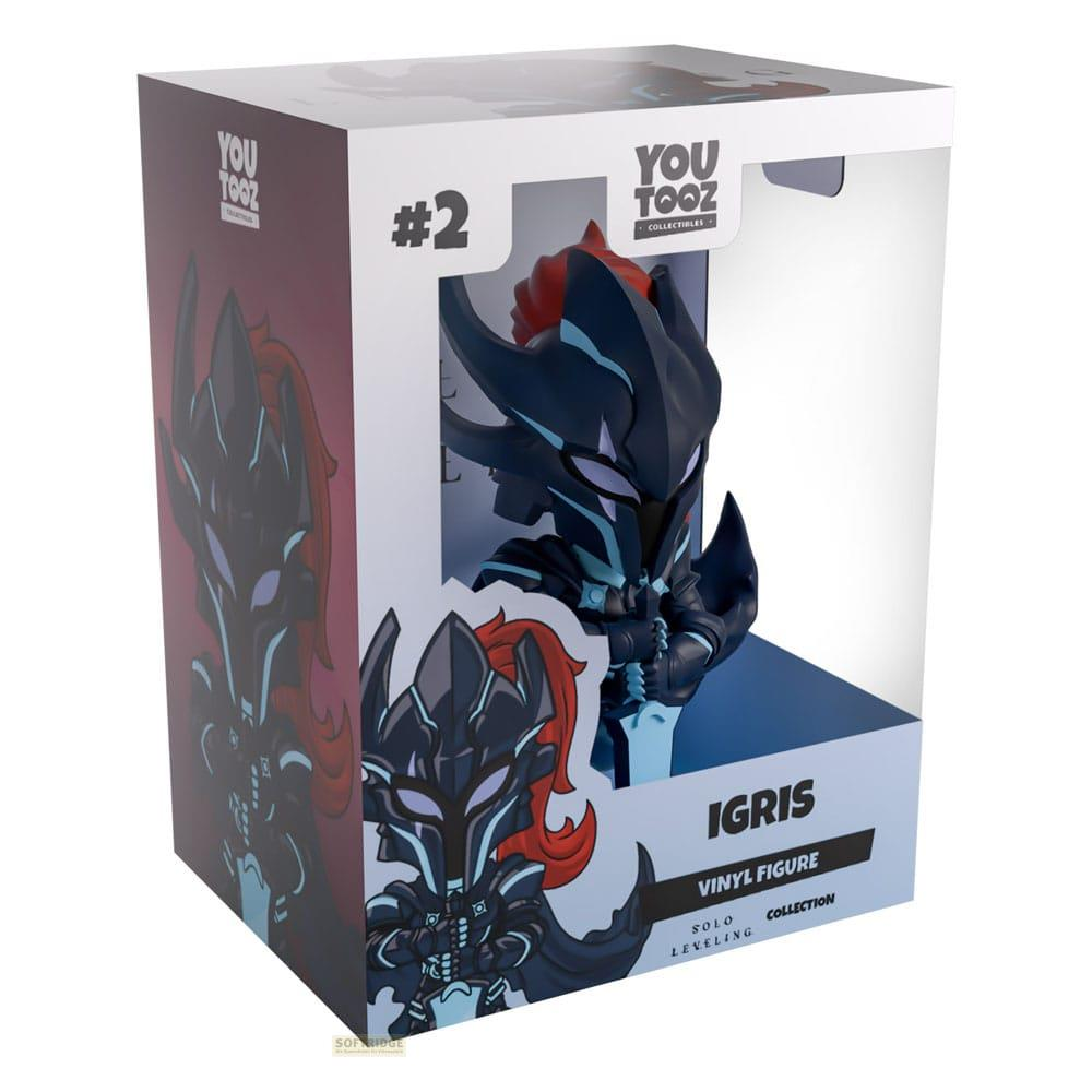 Ein Igris Vinyl-Figur von You Tooz in schwarzer und blauer Rüstung mit rotem Haar.