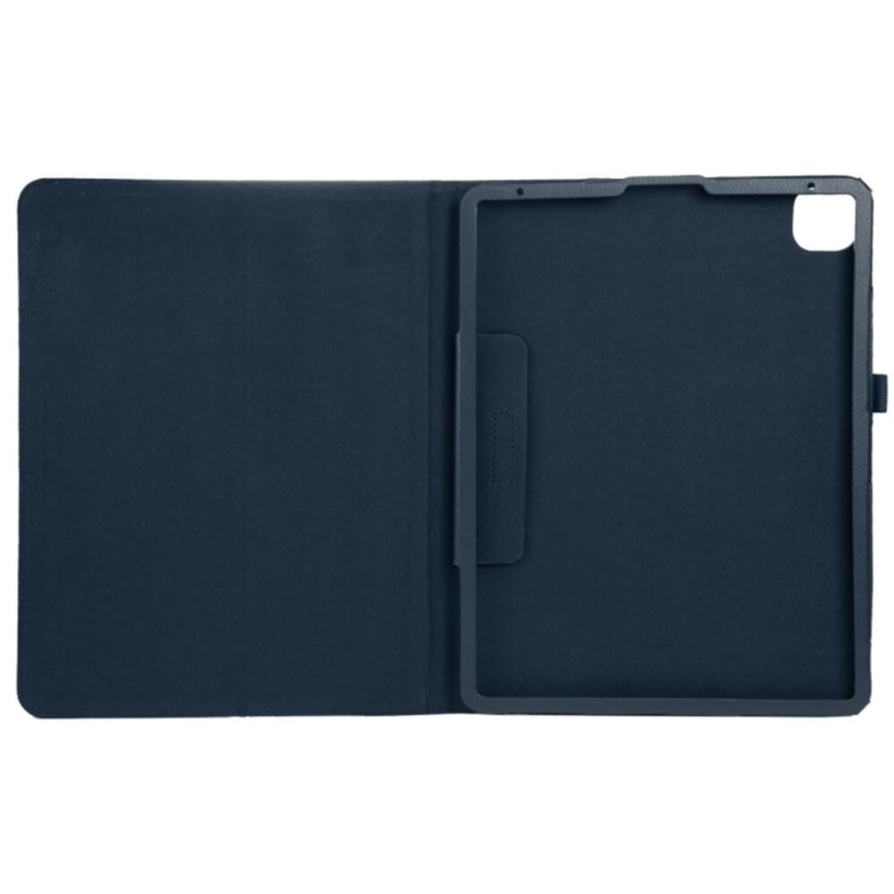 Dunkelblaue Tablet-Hülle, geöffnet, zeigt eine Innentasche und einen Rahmen.