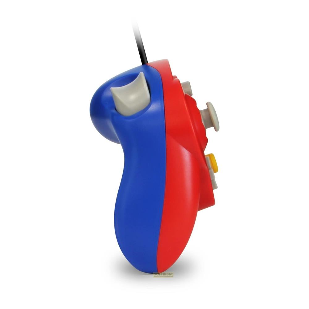 Ein roter und blauer Gamecontroller mit einem grauen Steuerknüppel und gelben Knöpfen.