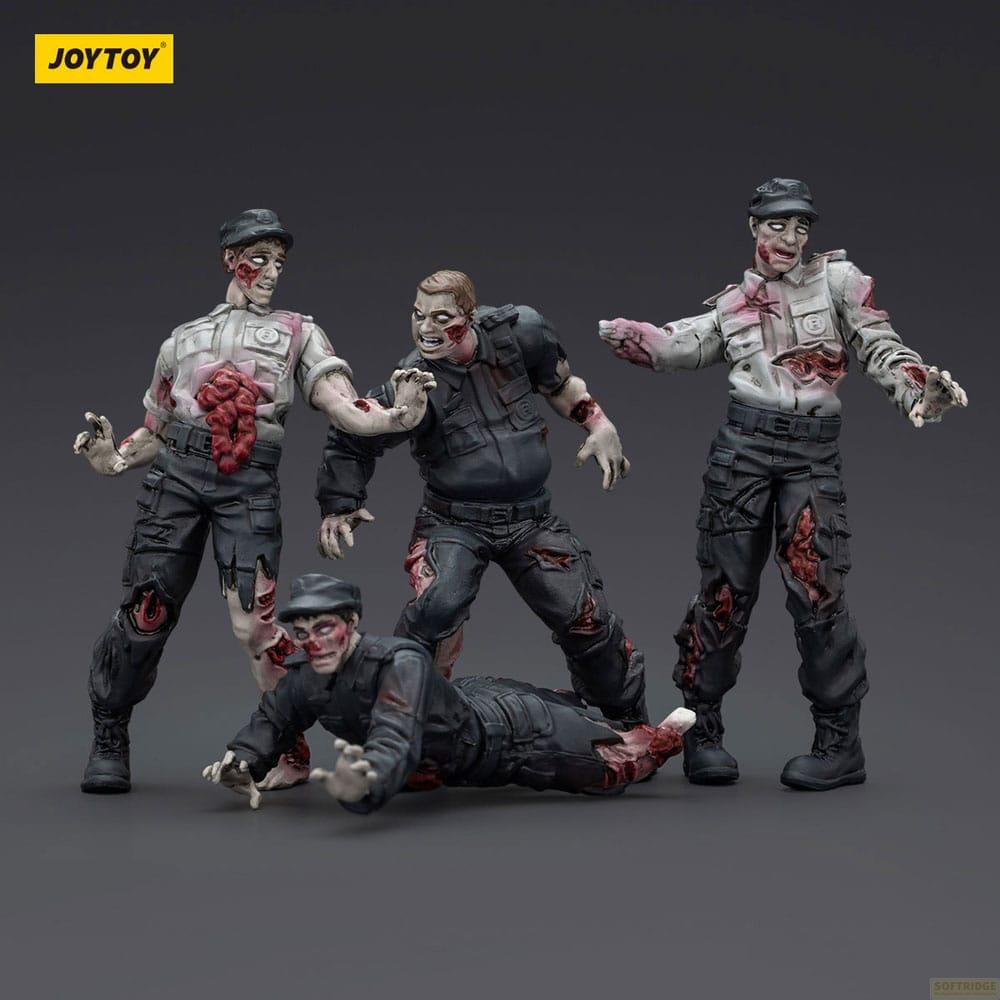 Quattro raccapriccianti figure di zombie in abiti strappati su sfondo scuro.