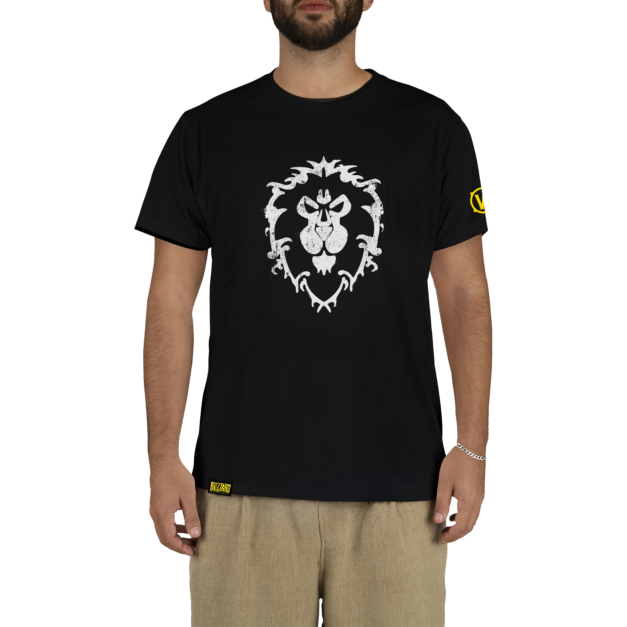 Schwarzes T-Shirt mit weißem Löwenwappen-Aufdruck und gelbem Logo auf dem Ärmel.