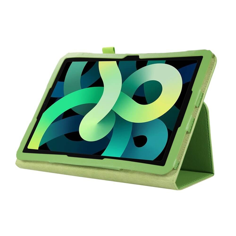 Une tablette vert clair dans son étui est debout, son écran affiche des motifs verts abstraits.