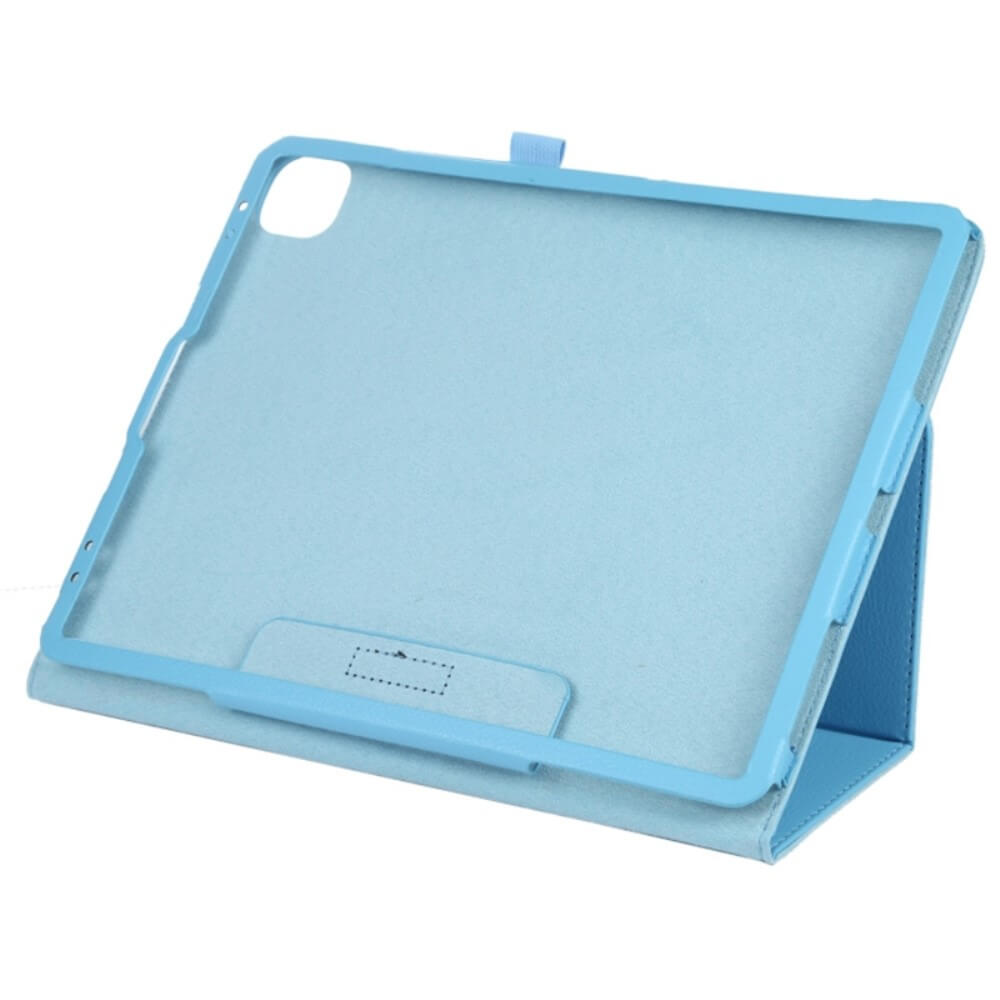 Hellblaue Tablet-Hülle mit Ständerfunktion, Innenfutter und Rahmen.