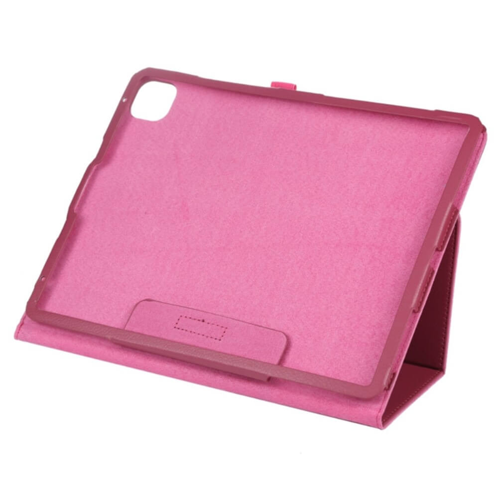 Ein pinkes Tablet-Etui mit Ständerfunktion, das sich aufklappen lässt.
