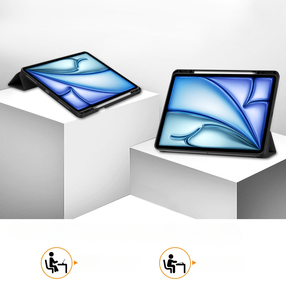 Zwei Tablets auf weißen Würfeln, eines steht, eines liegt.