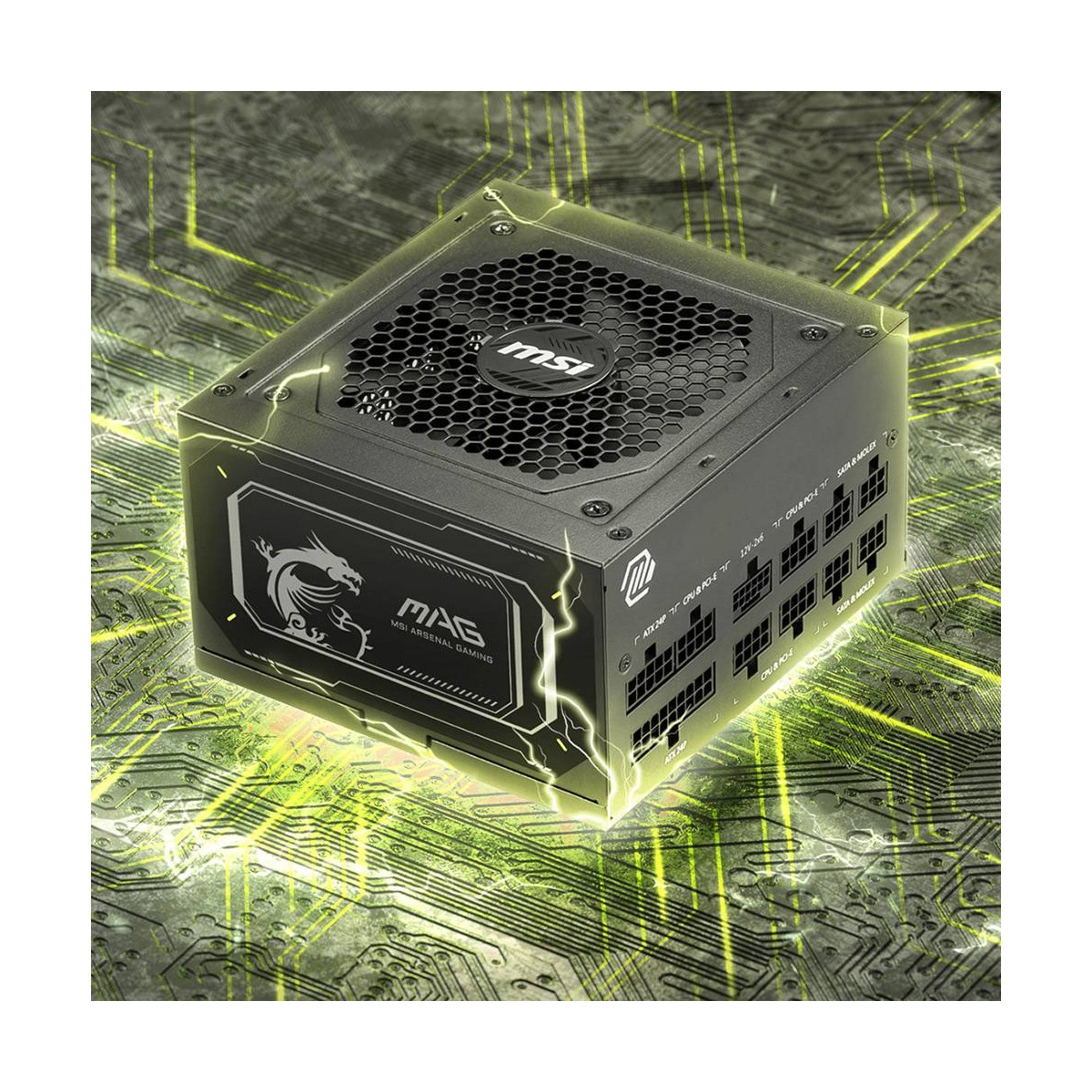 Czarny zasilacz MSI MAG z logo smoka na tle płytki drukowanej.