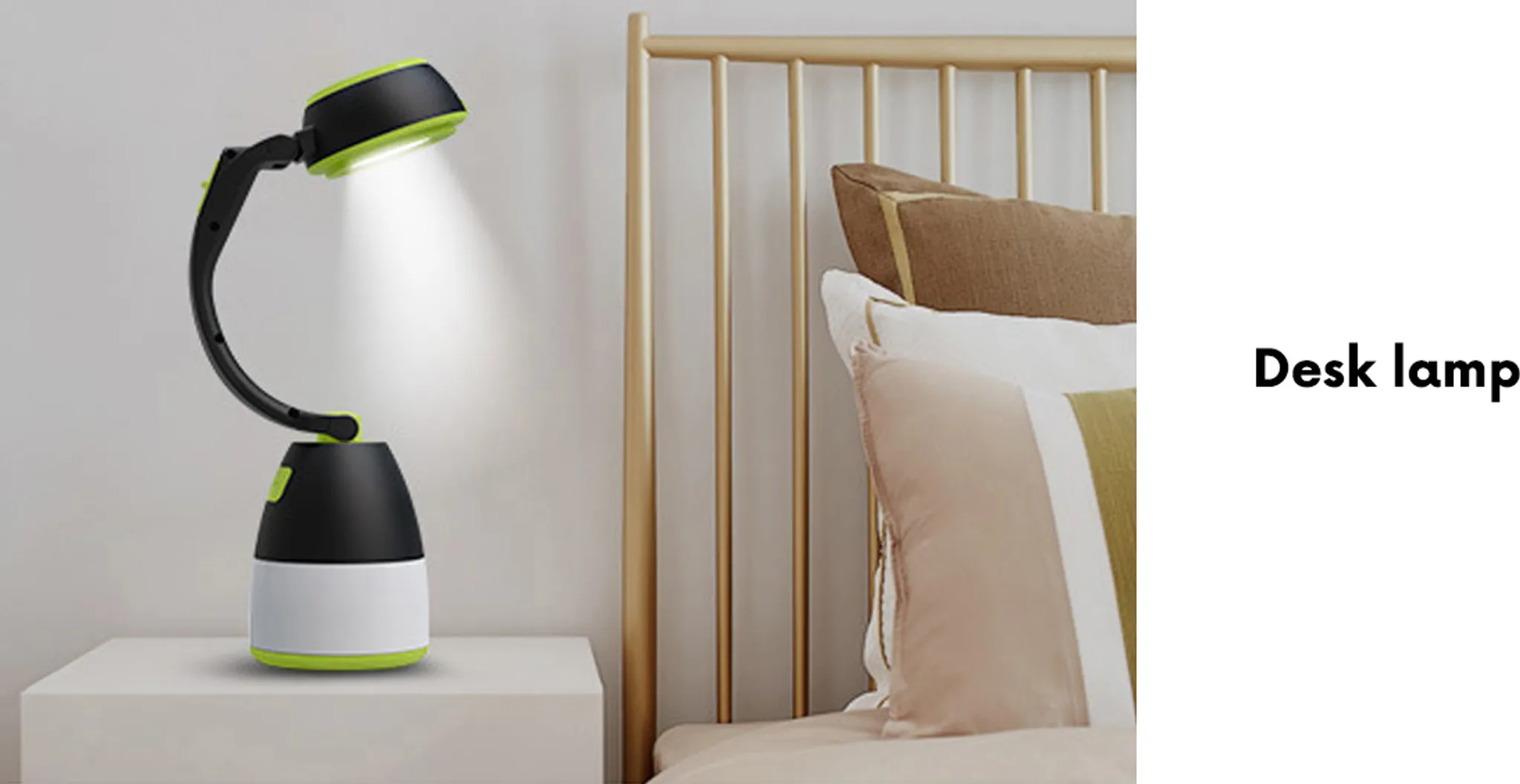 Eine schwarz-grüne Schreibtischlampe leuchtet auf einem Nachttisch neben einem Bett.