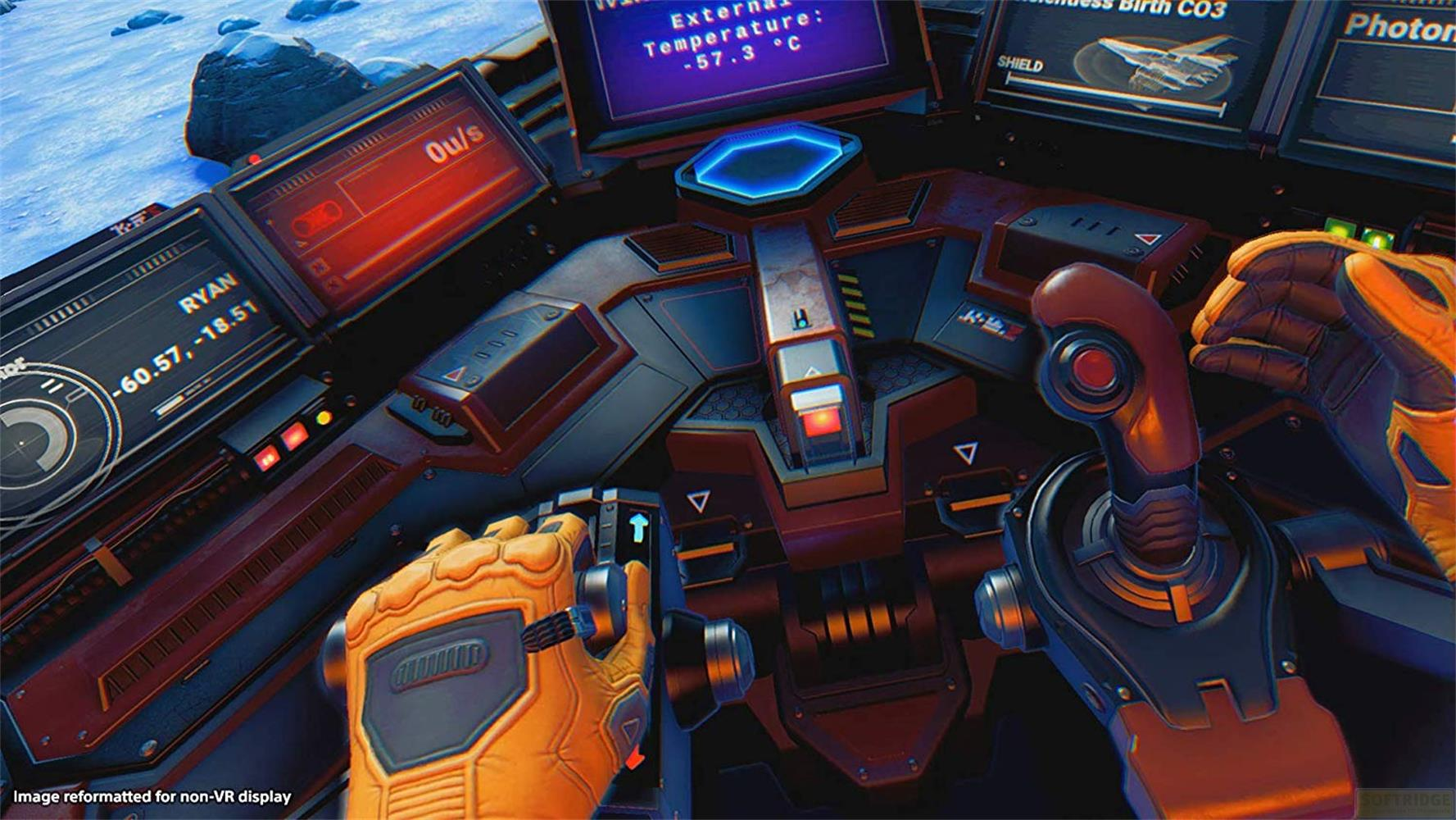 Vue de cockpit avec gants oranges, écrans et joysticks.