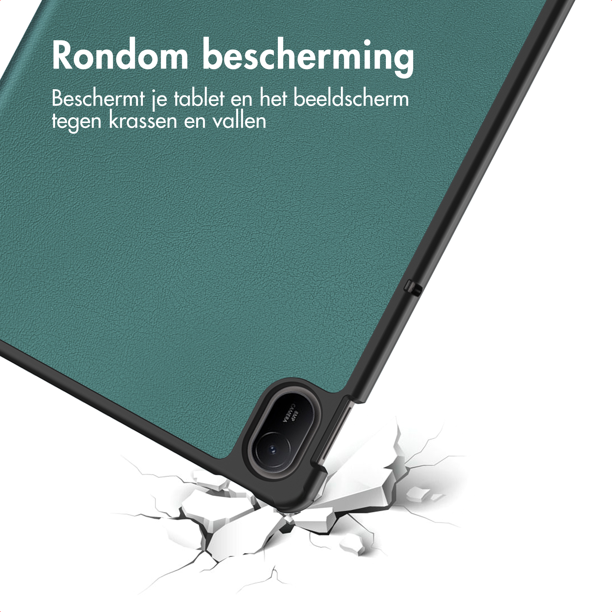 Étui de tablette vert avec texte tombant sur un sol craquelé.