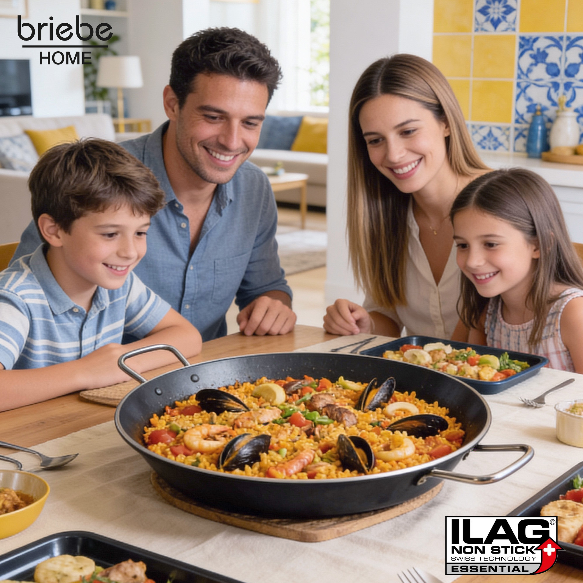Familia comiendo paella de una sartén con gambas y mejillones.