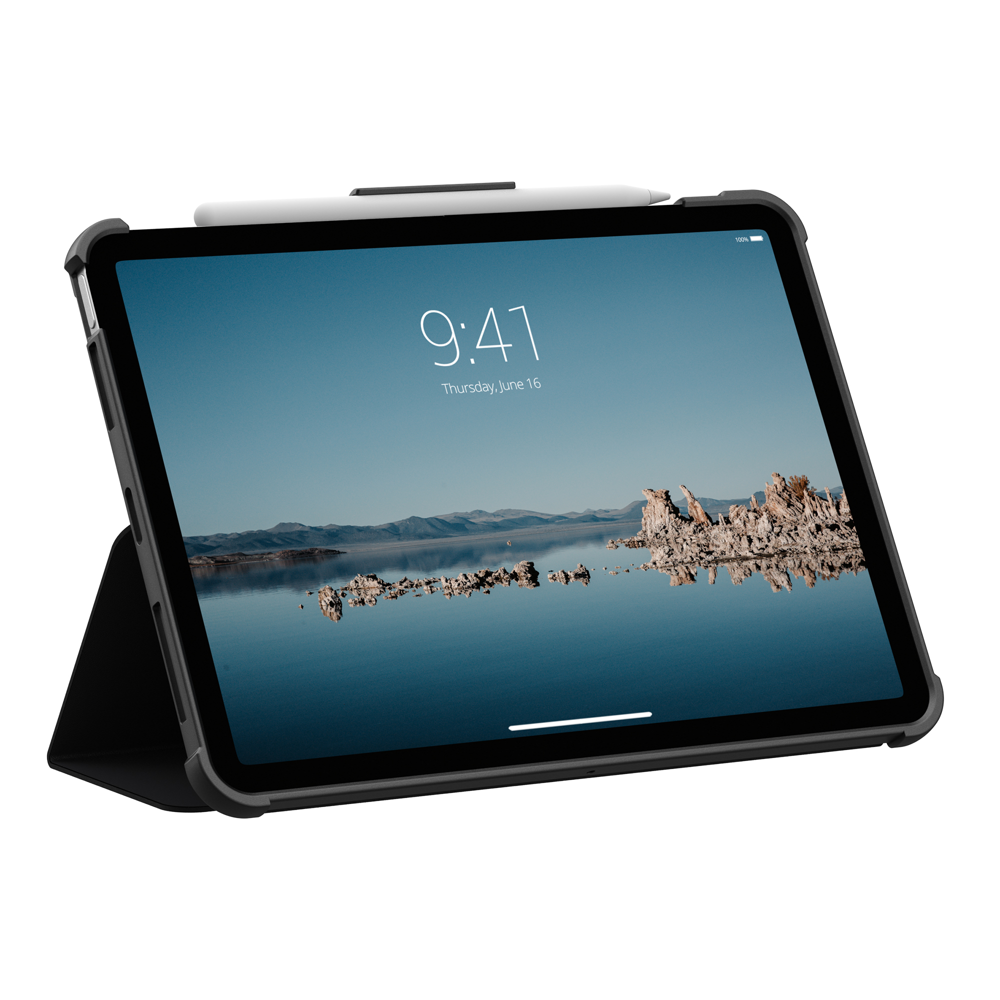 Czarna osłona na tablet z rysikiem opartym na górze.