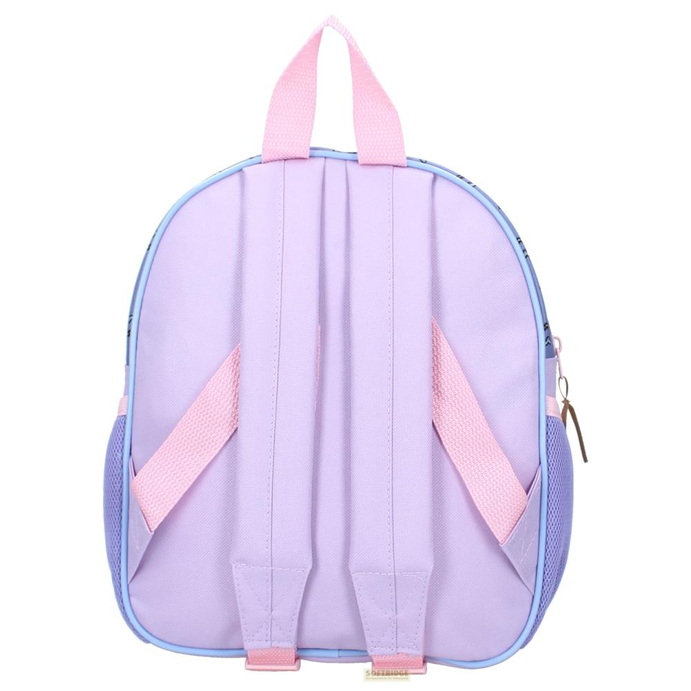 Mochila morada con tirantes rosas y ribete azul, vista trasera.