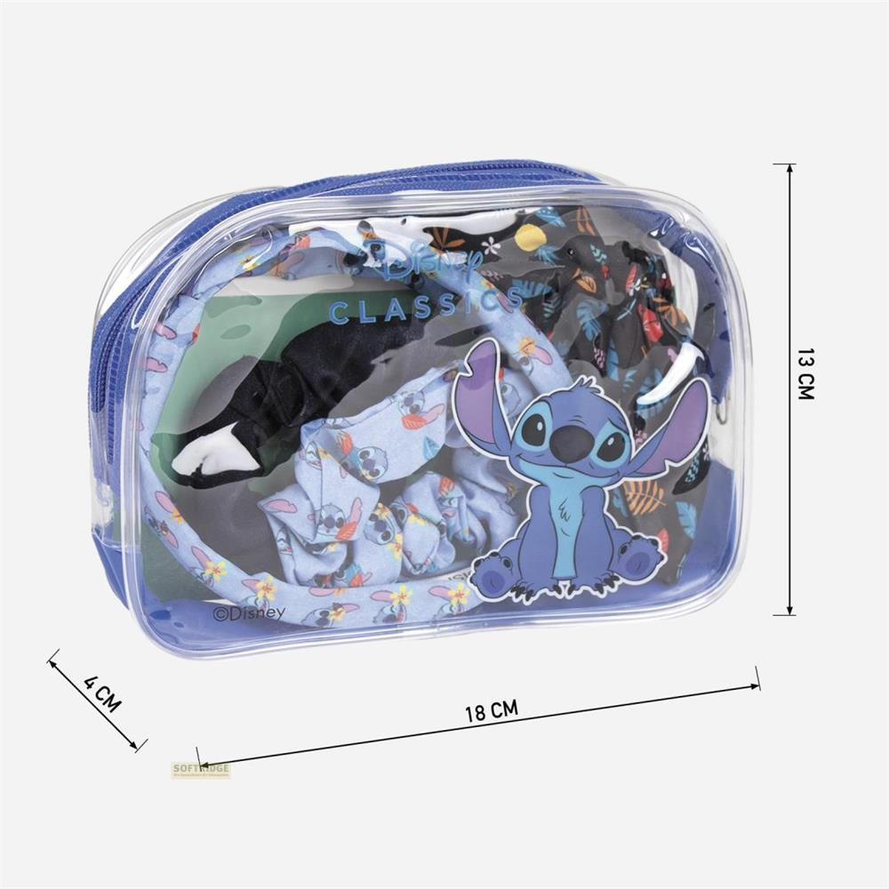 Eine durchsichtige blaue Tasche mit Stitch-Artwork, gefüllt mit Haaraccessoires.