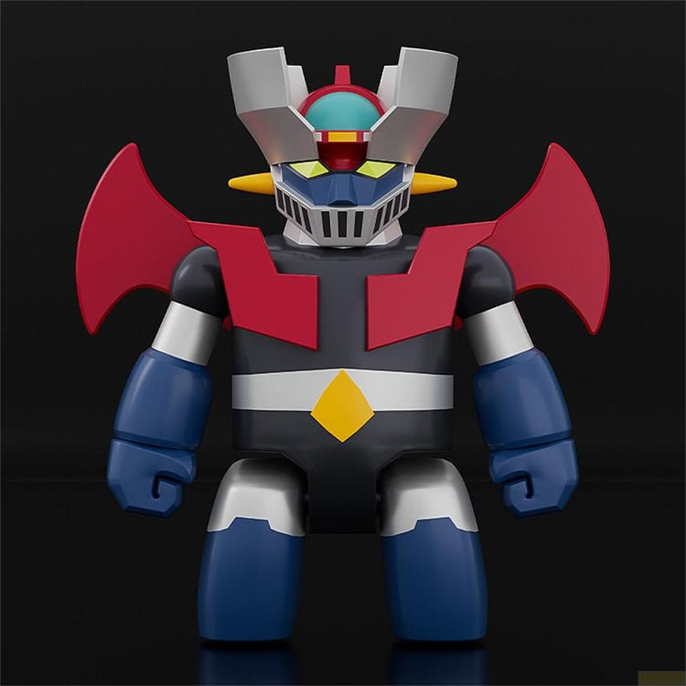 Un robot colorato con ali rosse e braccia blu si erge su sfondo nero.