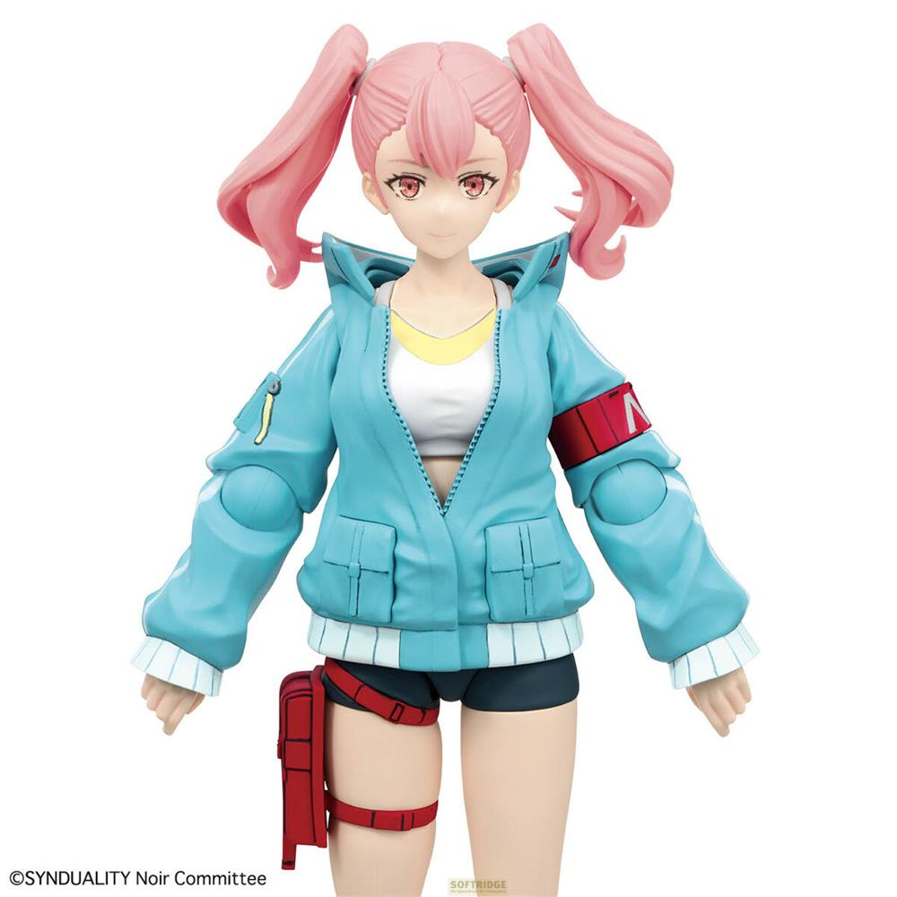 Figurine d'anime d'une jeune femme aux couettes roses, veste zippée bleue et brassards rouges.