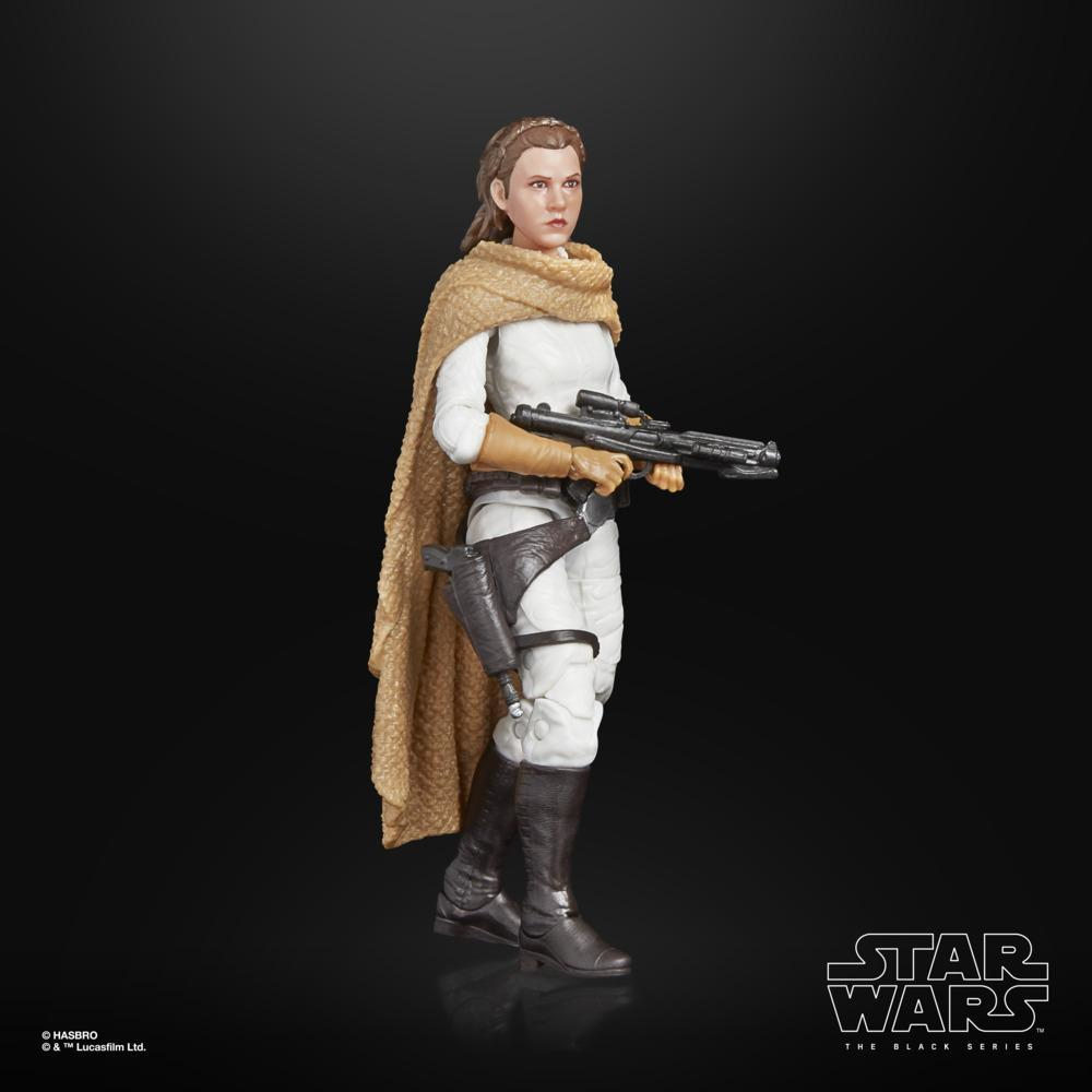 Figura de Star Wars de Leia con traje blanco y bufanda beige, sosteniendo un rifle.