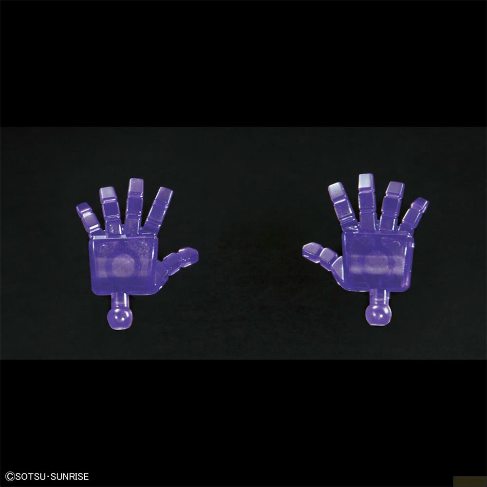 Deux mains violettes translucides sur fond noir.