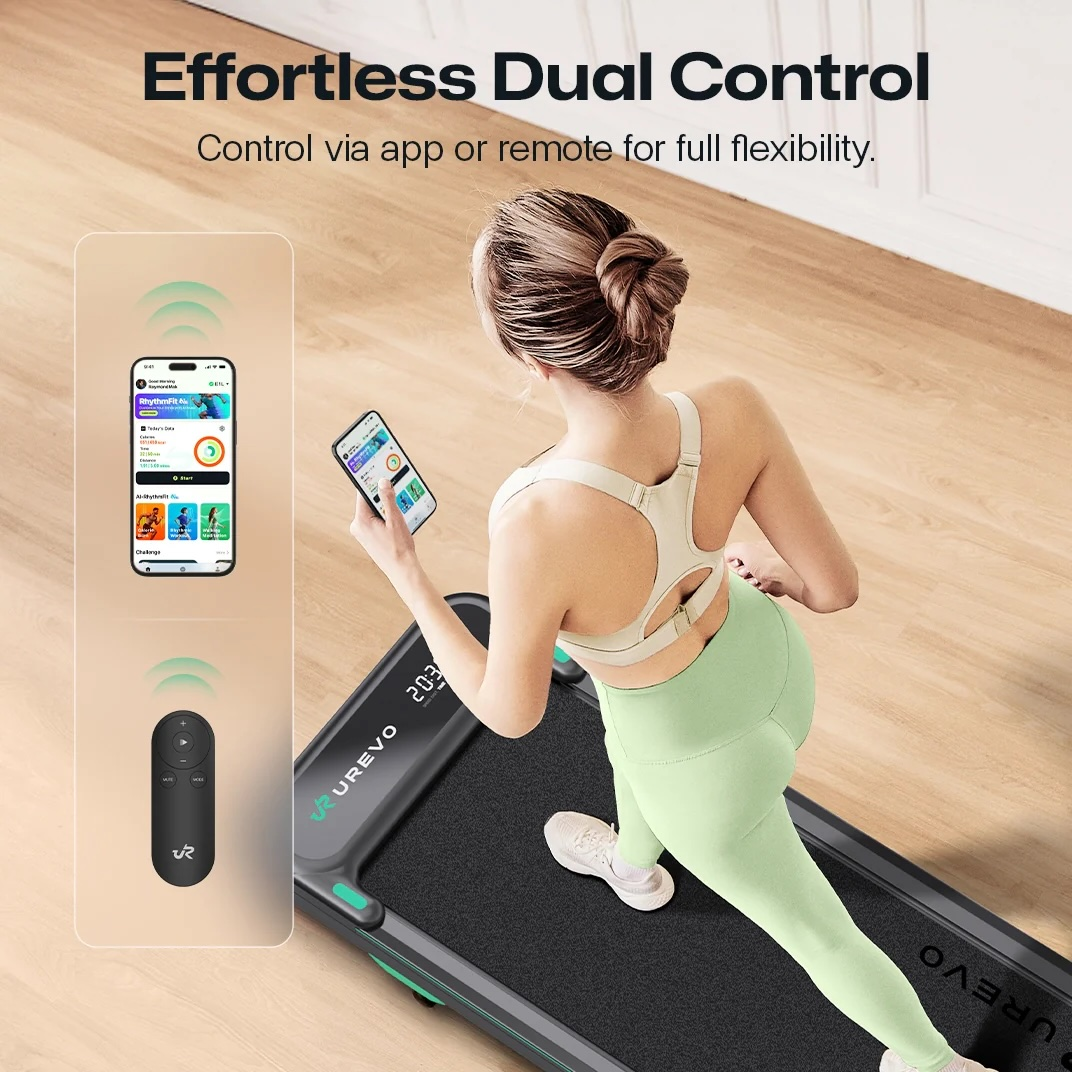 Kobieta na bieżni korzystająca z aplikacji i pilota.