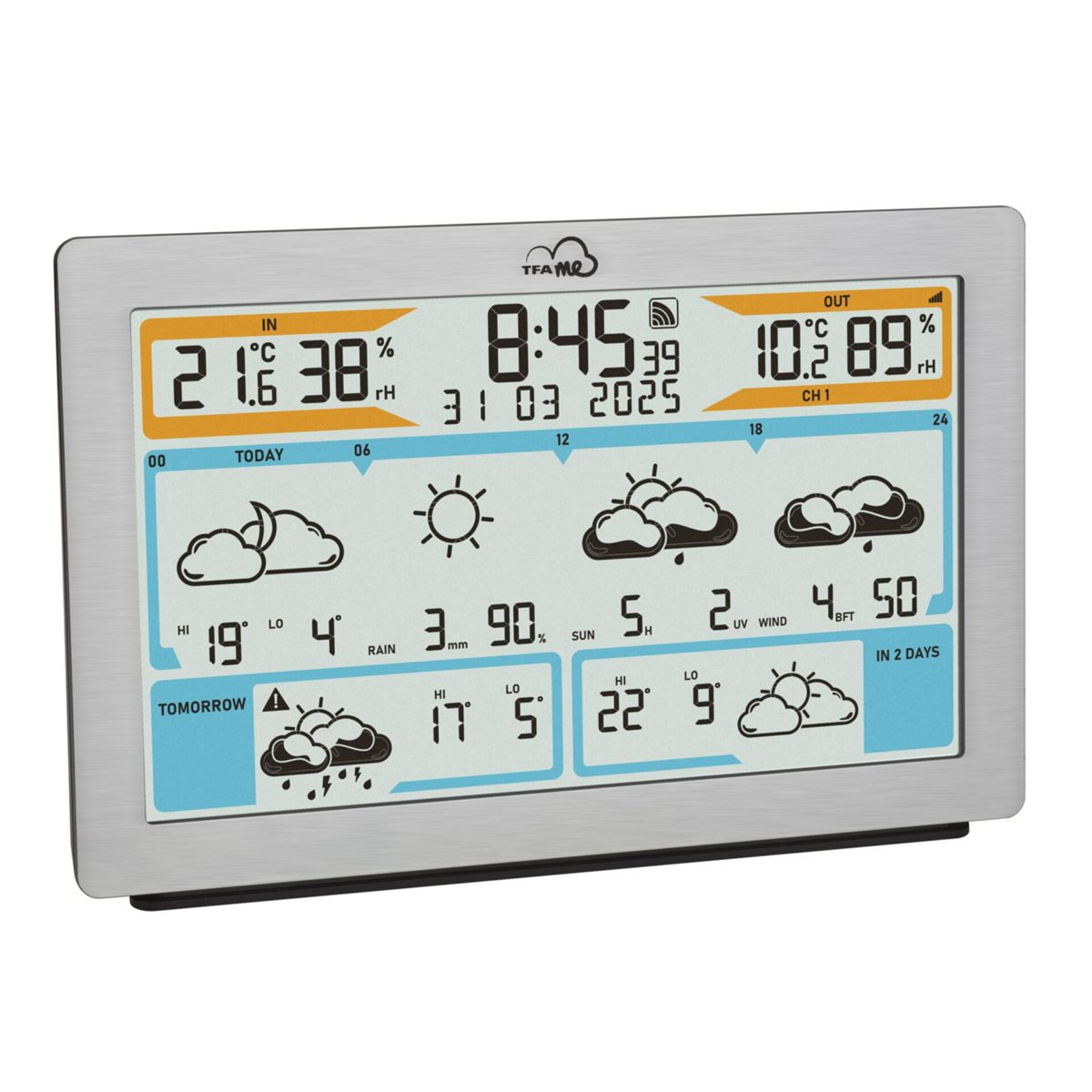 Wetterstation zeigt Innen-/Außentemperatur, Luftfeuchtigkeit, Zeit, Datum und Vorhersagen.
