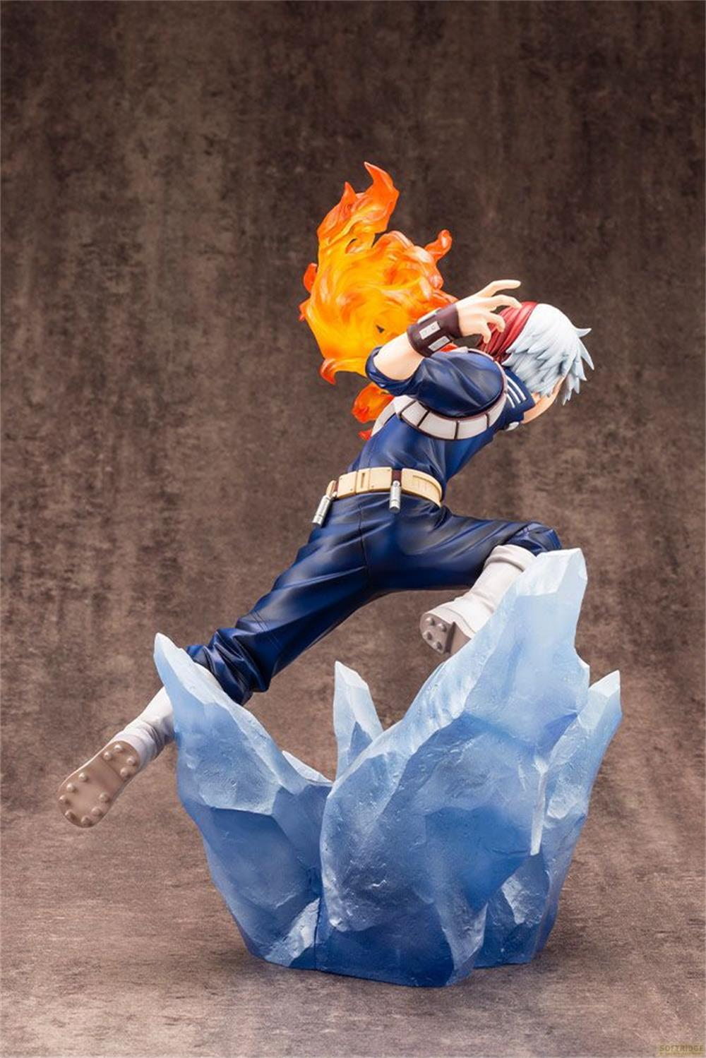 Una figura de pelo blanco se yergue sobre hielo, emitiendo fuego.