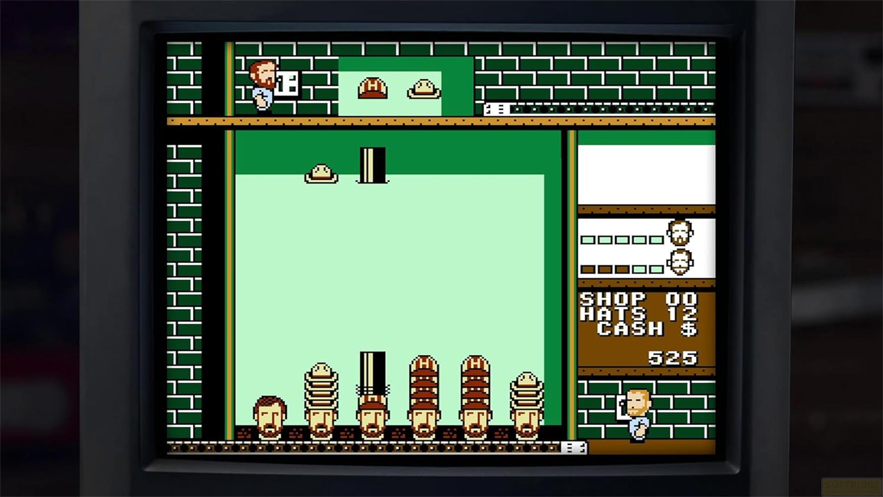Videogioco a 8 bit con mattoni verdi, personaggi e icone di cappelli.